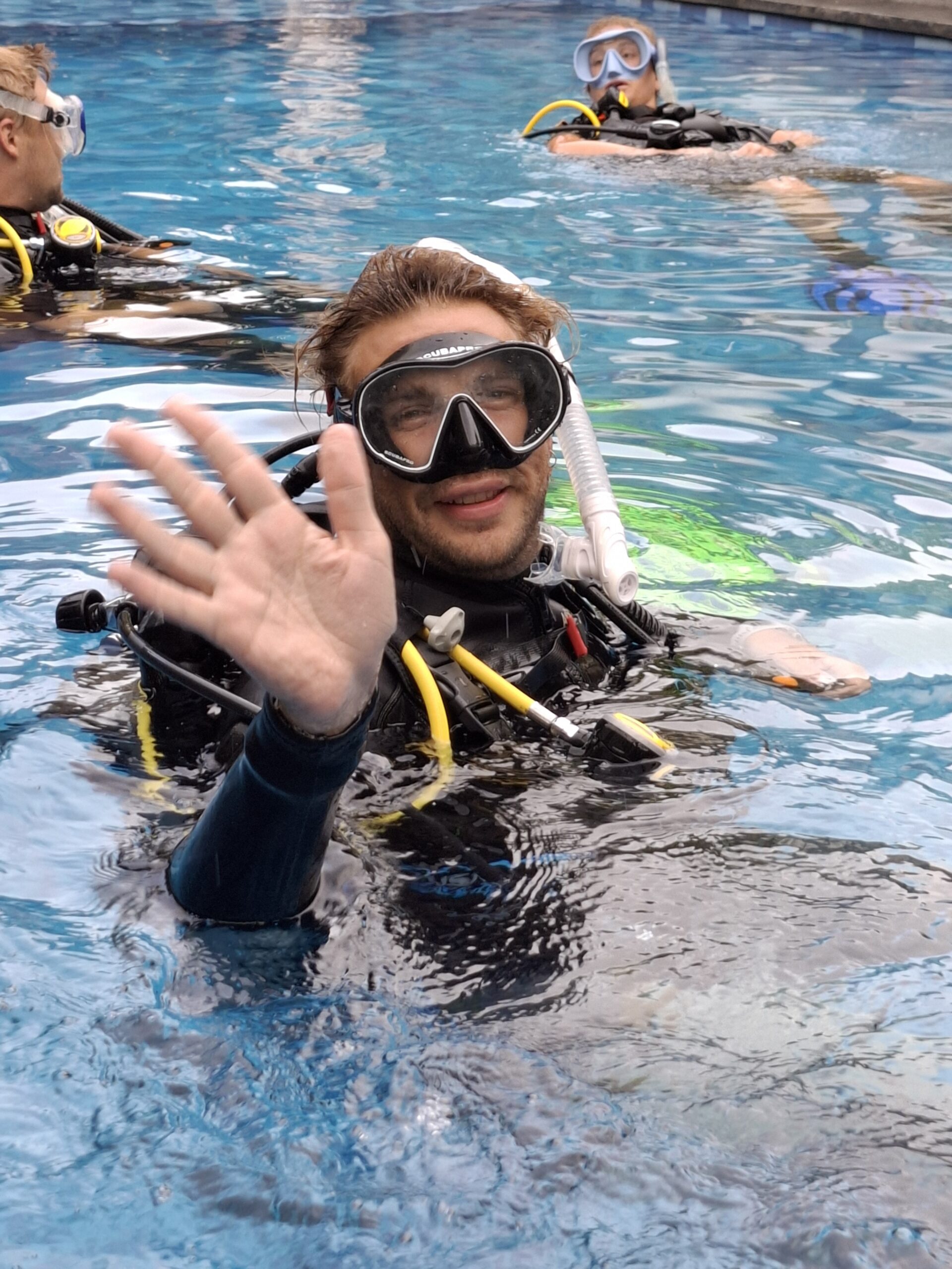 Gain hands-on teaching practice in the pool as part of your professional IDC training with Bali Diversity.